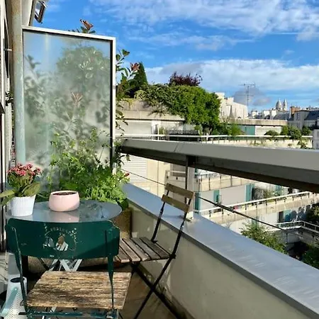 Lumineux Balcon Paris